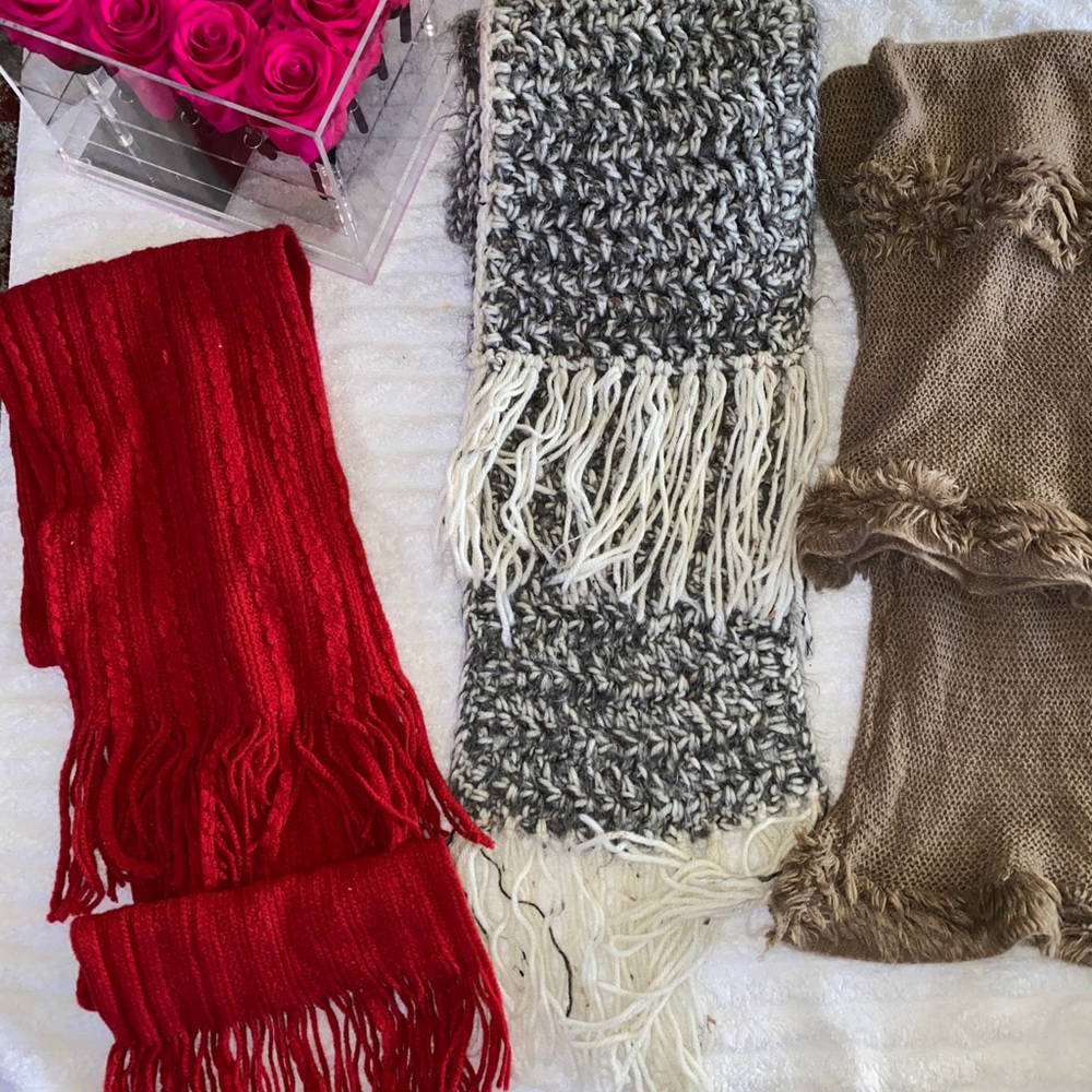 Scarfs